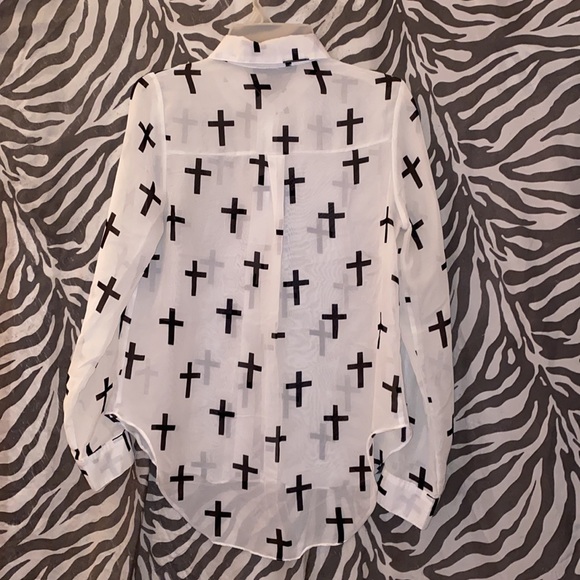 NWOT SHEER WHITE BUTTON DOWN WITH BLACK CROSS PATTERN - Picture 2 of 4